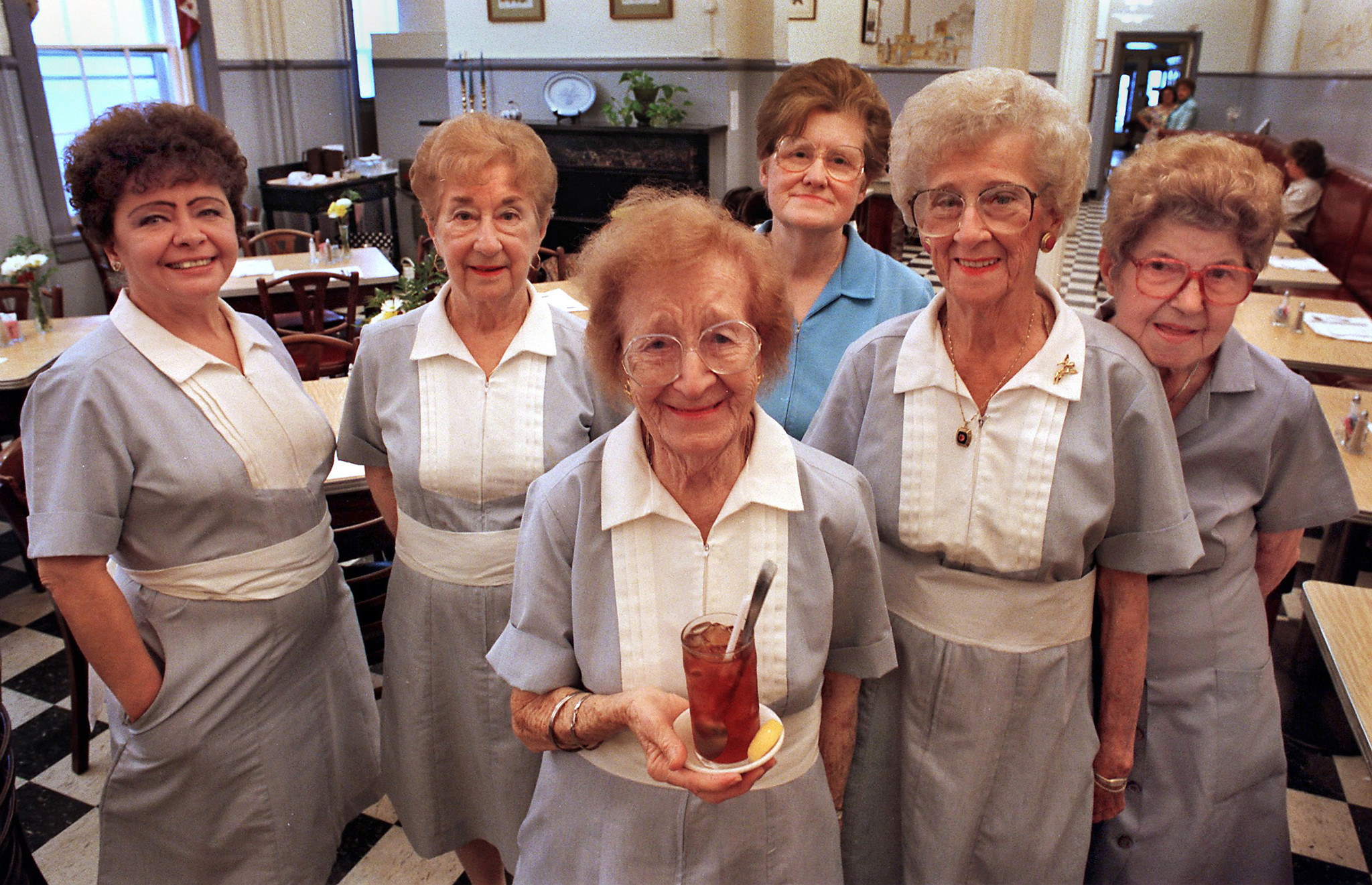 Waitresses Baltimore WIE